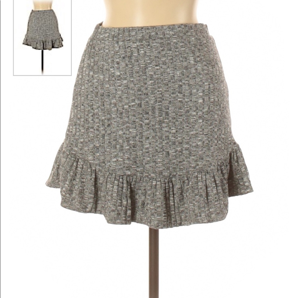 Grey knit mini skirt